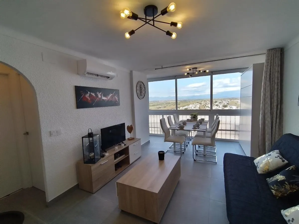 Appartement 4 A 6 Pers Premiere Ligne De La Mer Empuriabrava Apartment