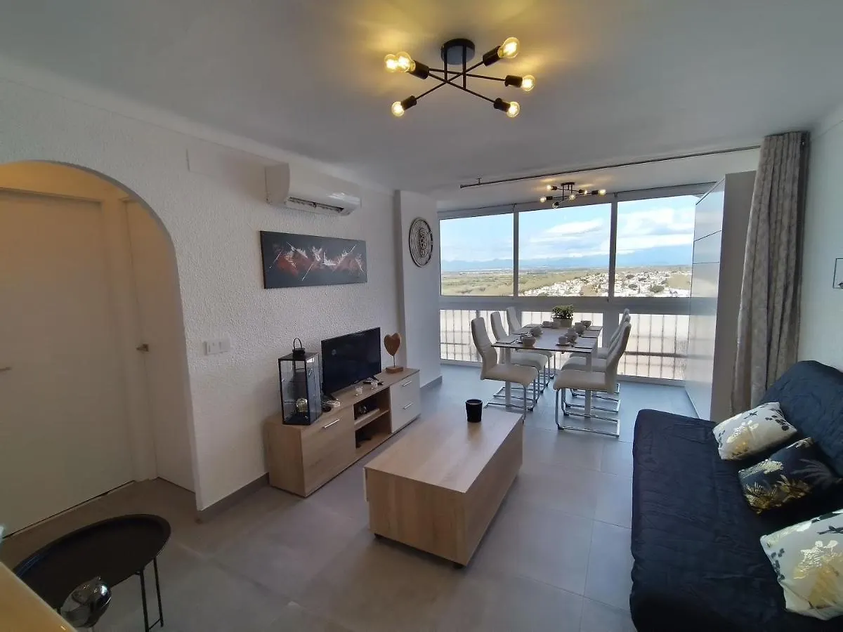 Appartement 4 A 6 Pers Premiere Ligne De La Mer Empuriabrava Spain