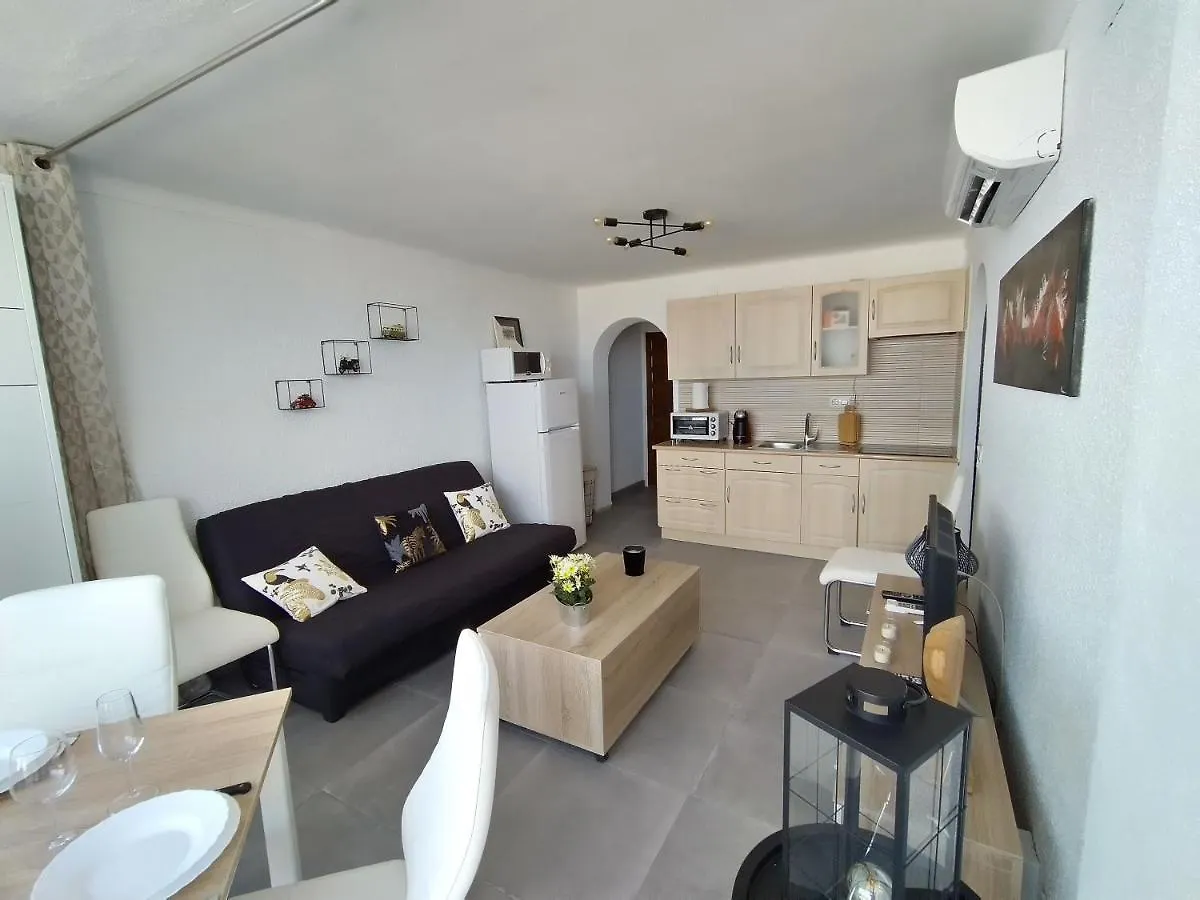 Appartement 4 A 6 Pers Premiere Ligne De La Mer Empuriabrava Apartment